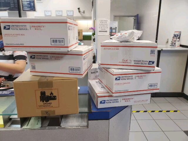 First batch was shipped out on Tuesday. Thanks guys. Please tag @deluxuryonlow when you receive your orders. Your review will help this small business grow. Thank you 😊 💓