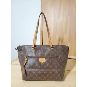 LOUIS VUITTON Iena MM Monogram Shoulder Bag