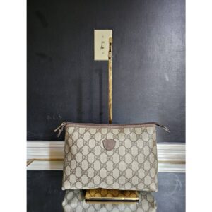 Gucci GG Supreme Clutch Bag Beige/Brown