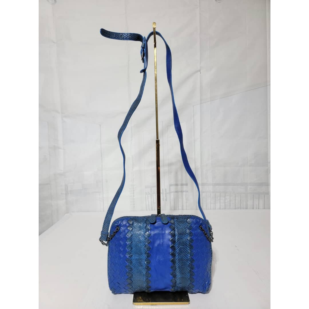 Bottega Veneta Intrecciato Leather And Snakeskin Shoulder/Crossbody Bag Blue - Image 2
