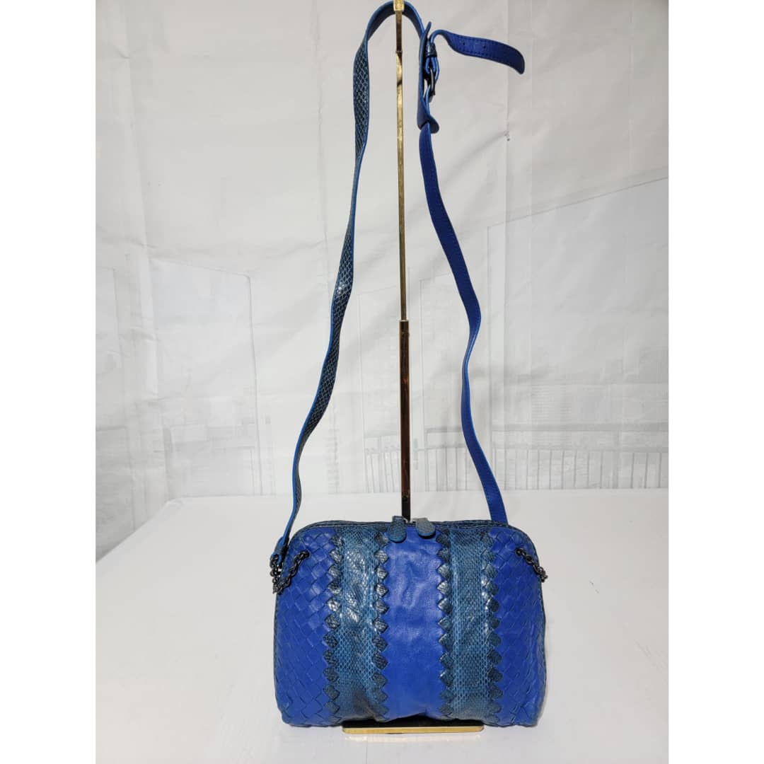 Bottega Veneta Intrecciato Leather And Snakeskin Shoulder/Crossbody Bag Blue