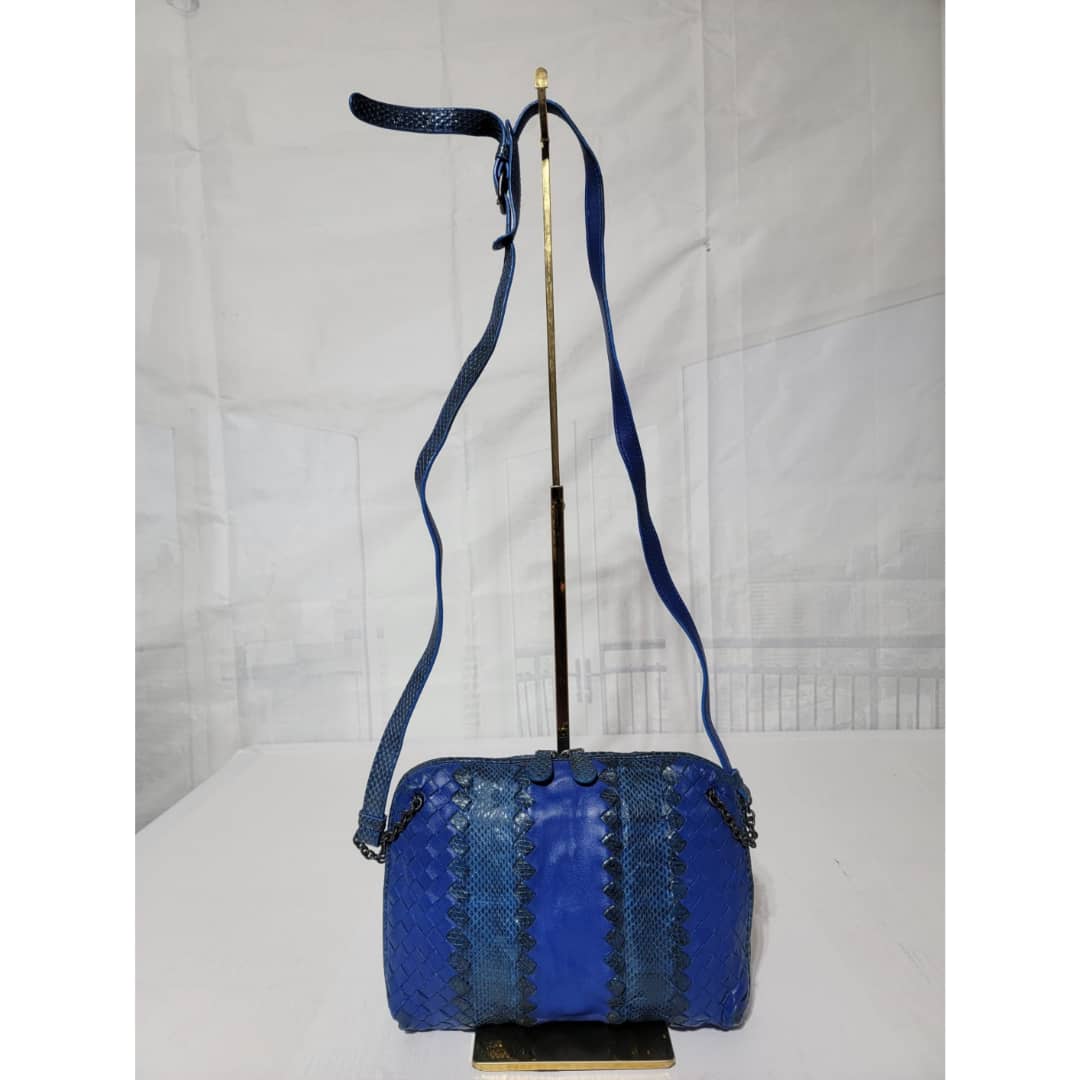 Bottega Veneta Intrecciato Leather And Snakeskin Shoulder/Crossbody Bag Blue - Image 3