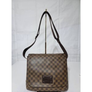 LOUIS VUITTON Damier Ebene Brooklyn MM Messenger Bag Brown