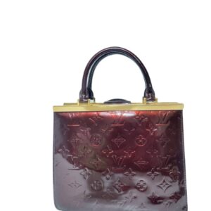LOUIS VUITTON Monogram Vernis Deesse PM Patent Handbag Wine