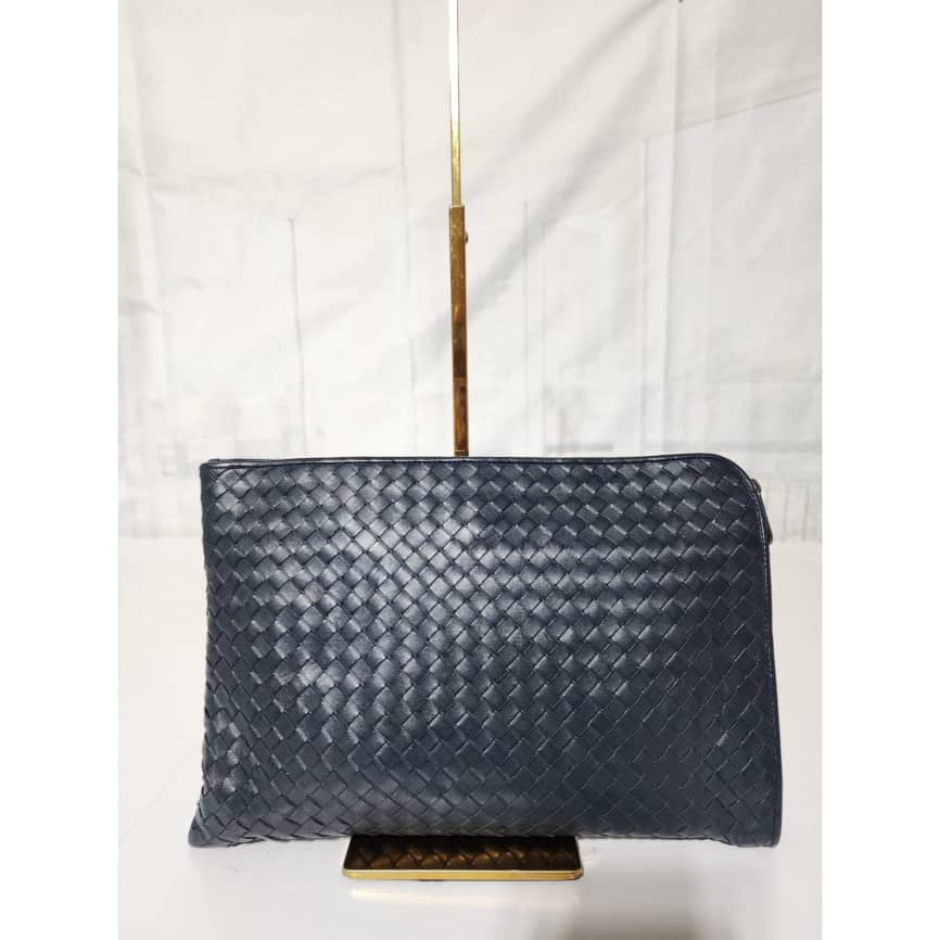 Bottega Veneta Intrecciato Leather Zip Clutch Navy Blue - Image 3