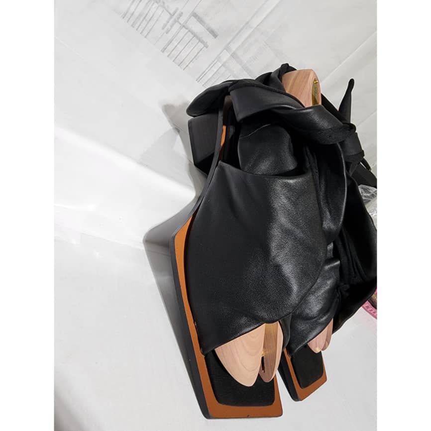 Zara Mid Block Leather Heels with Wrap Around Design Black Size 41 - Image 9