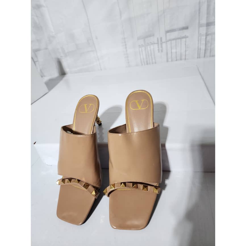 VALENTINO GARAVANI Nappa Rockstud Tower Heel Mules 38 Biege - Image 4